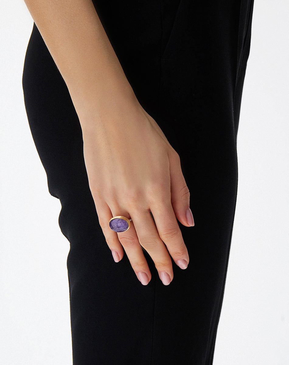 Ring Violetta "Boules" aus graviertem gold, diamanten, lepidolith und perlmutt (gross)